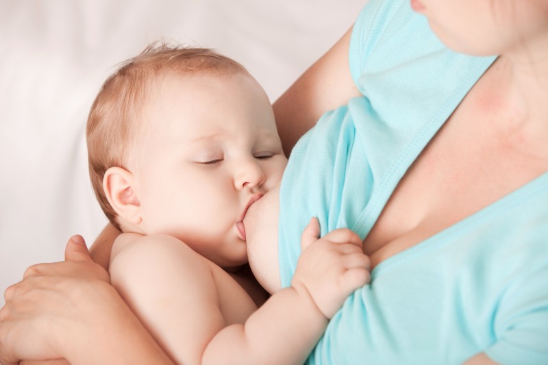 Jak przystawić dziecko do piersi