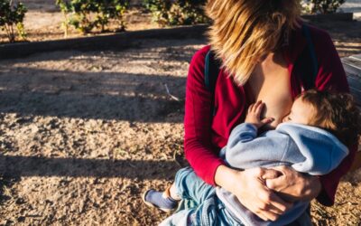 Karmienie piersią w miejscach publicznych – naturalne prawo każdej mamy