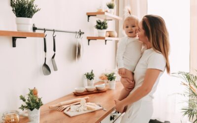 Organizacja przestrzeni w kuchni dla młodej mamy – triki i ułatwienia