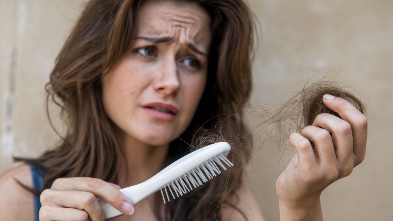 Wypadanie włosów w ciąży