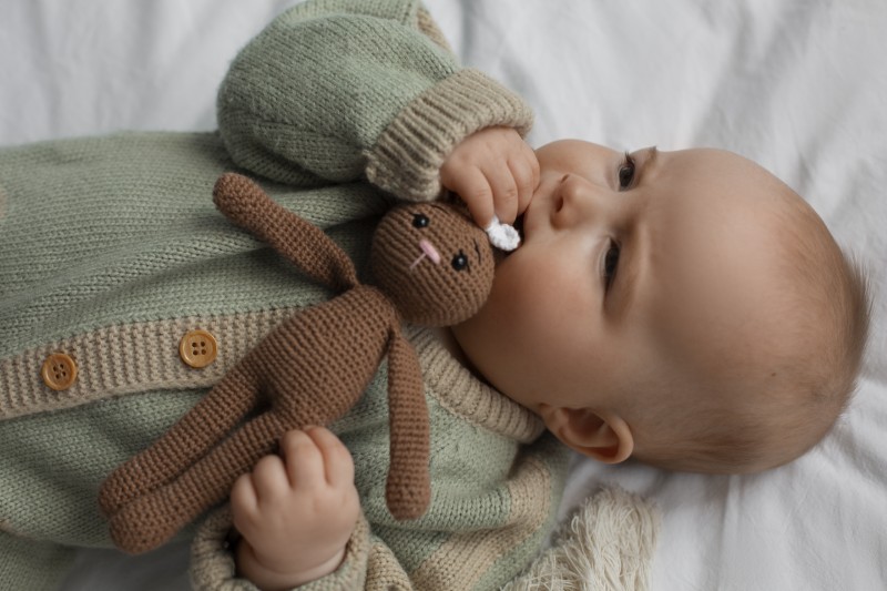 „Doktor Facebook” i porady z forów: Dlaczego leczenie dziecka w Internecie to igranie z życiem?